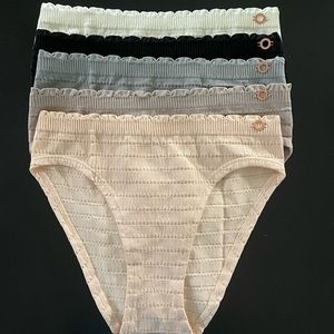 Danskin Intimates No show panties